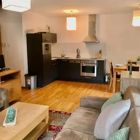 Anna 3 アパート *