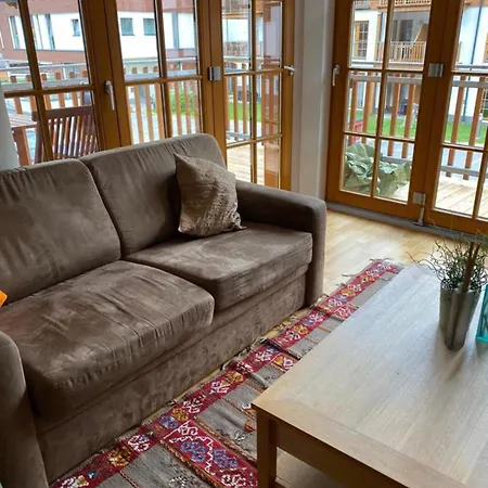 Anna 3 アパート ラウリス